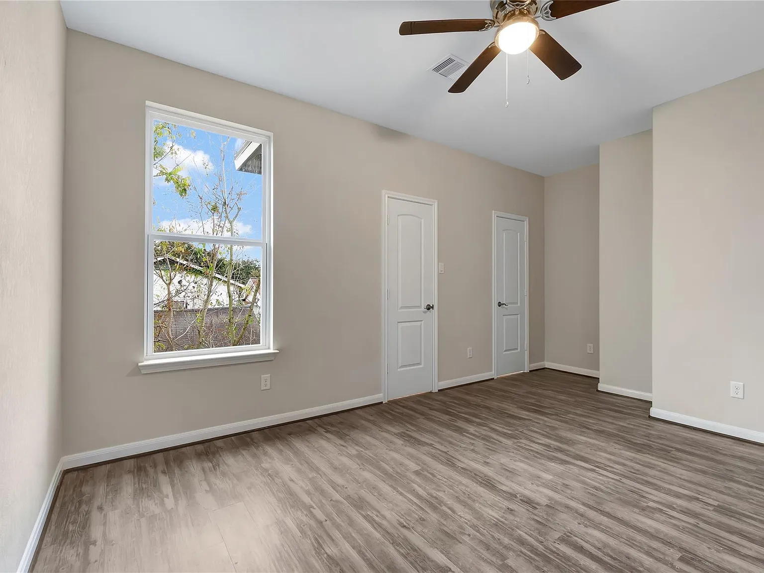 2 bed, 2.5 bath, 1388 sqft, $1,850 — Photo 4