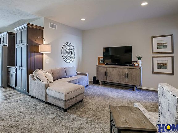 3rd image of 3845 Cabo Dr