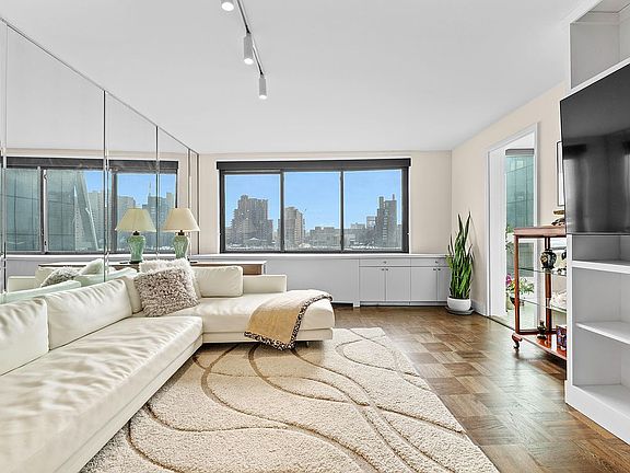 2nd image of 530 E 72nd St APT 2E