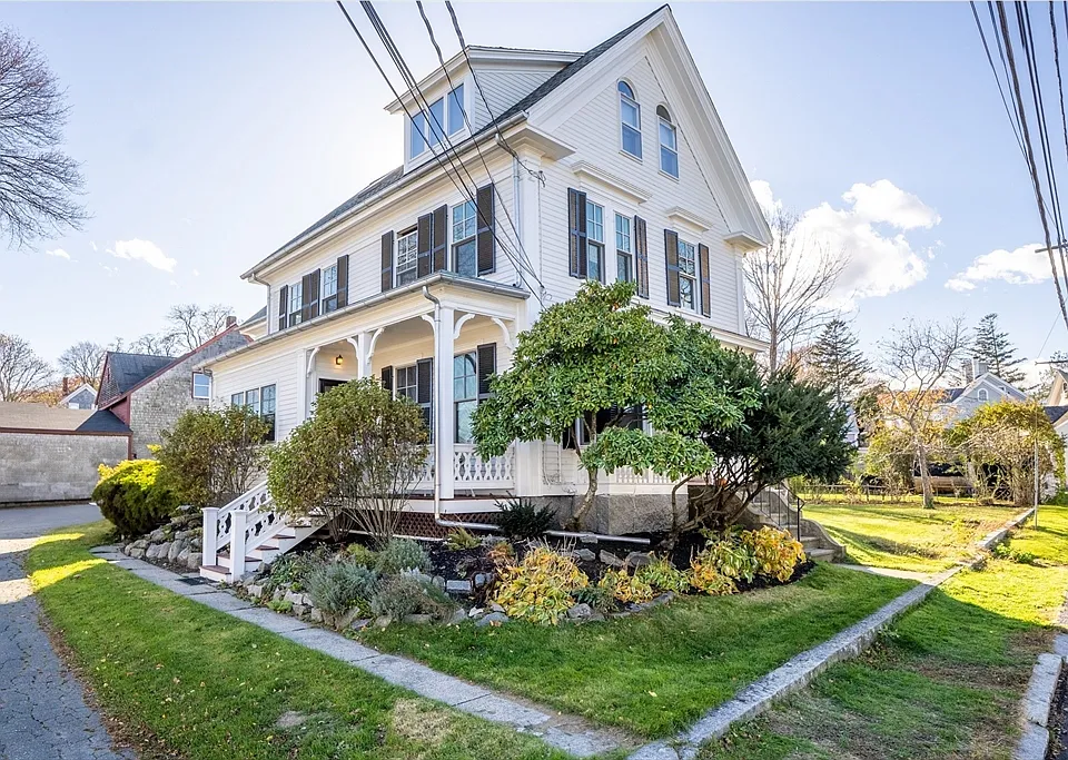 13 Broadway Ave #1
