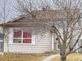144 W Whitmire Rd NE, Calgary, AB T1Y5Z3