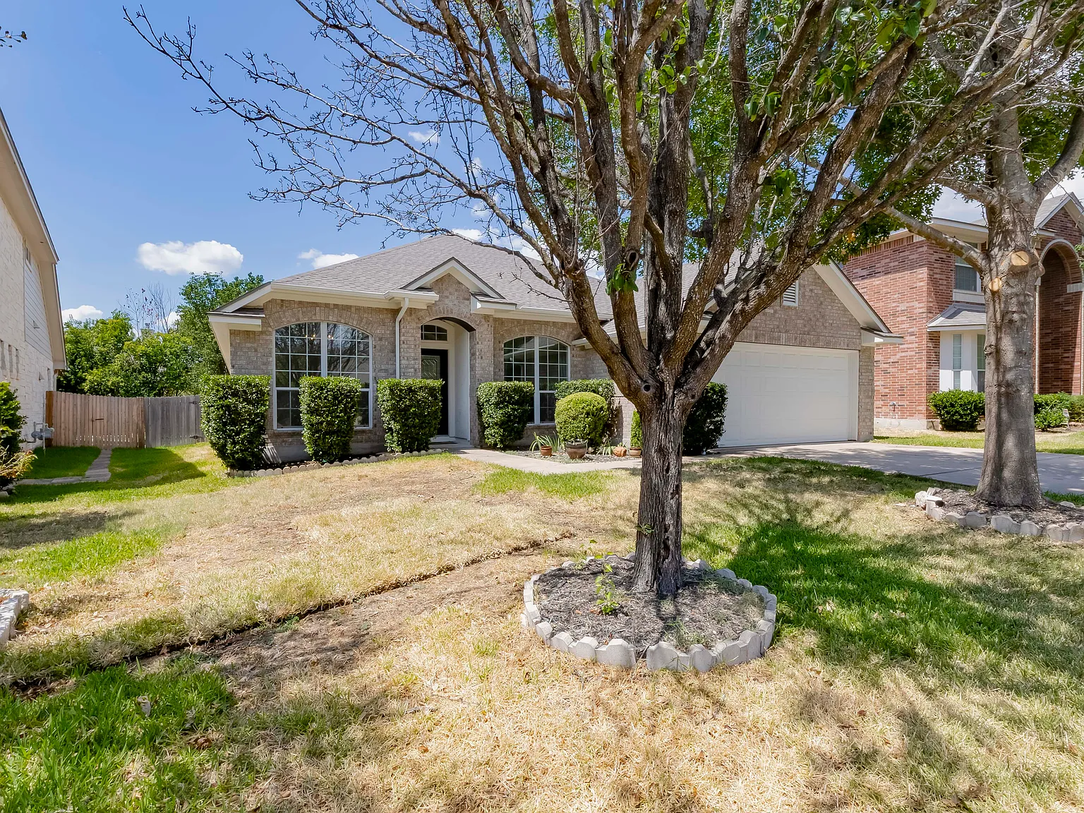 4 bed, 2281 sqft, $2,525 — Photo 3