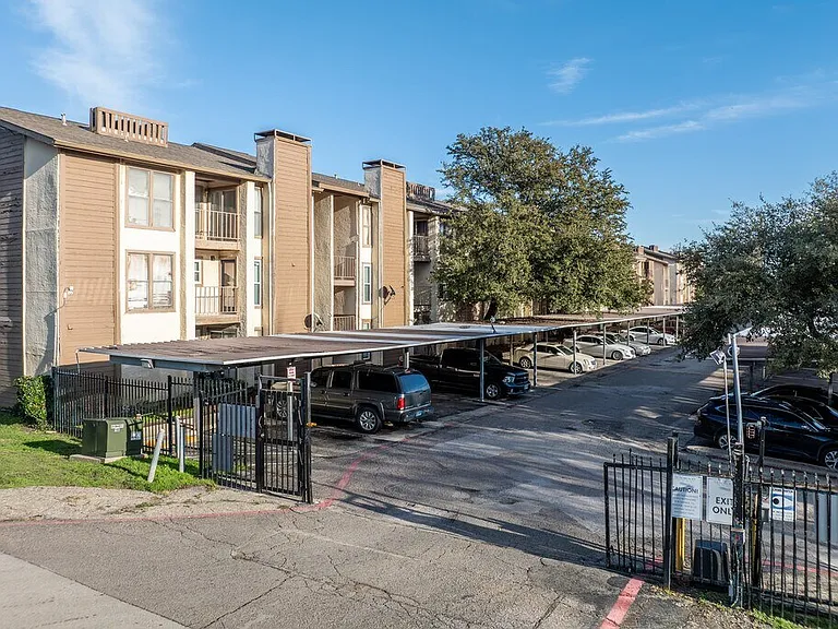 Tealwood Apartment Homes — Photo 19