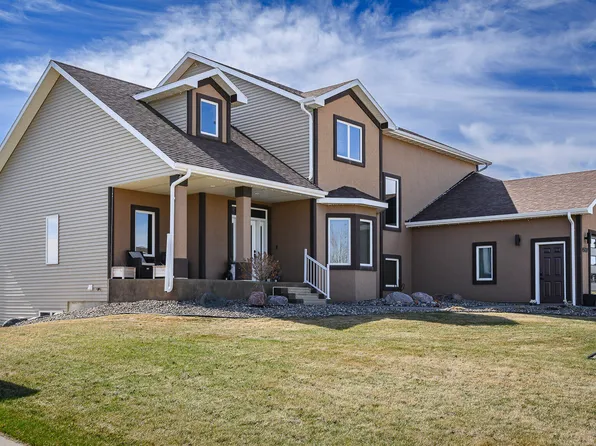 4607 Granite Dr, Bismarck, ND 58503