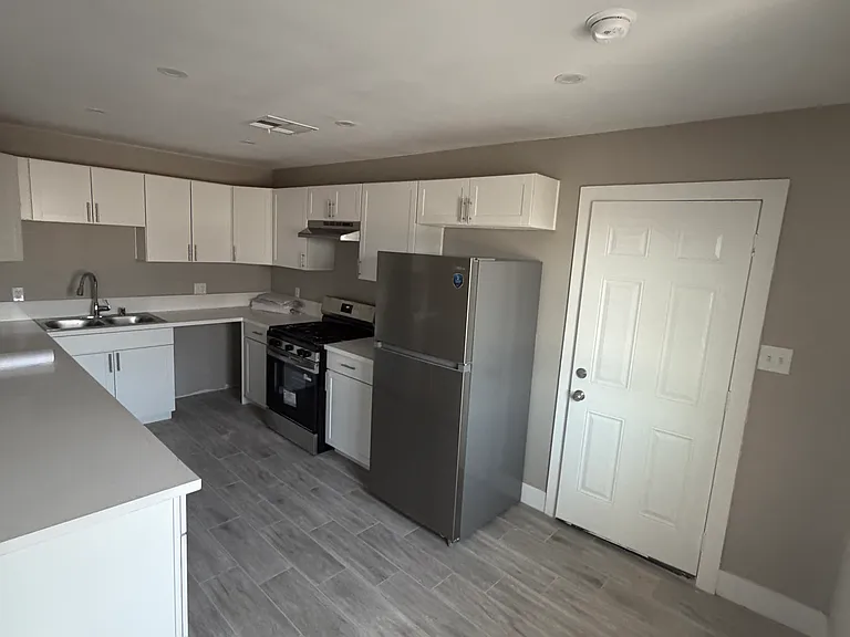 101 Cedar St #A — Photo 3