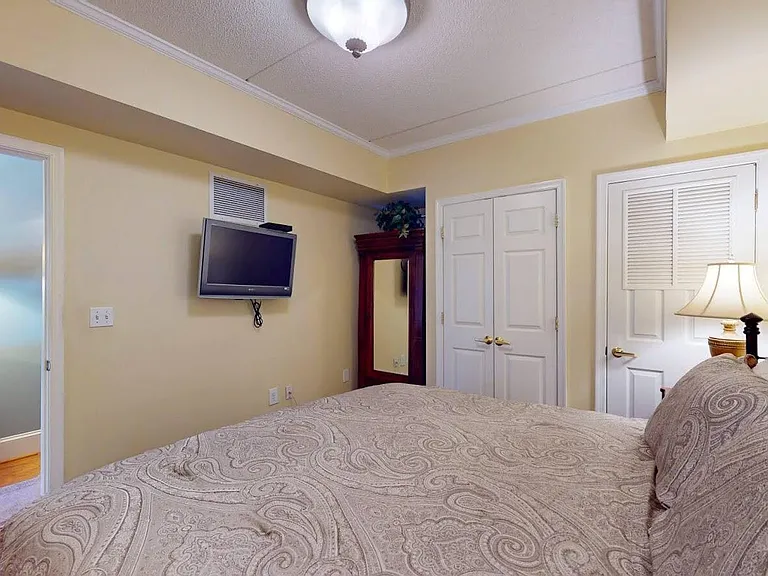 106 N Water St #705 — Photo 14