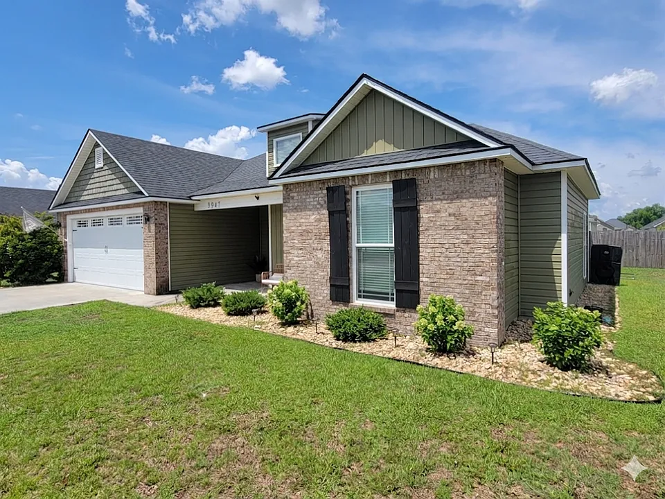 3947 Crusader Ct