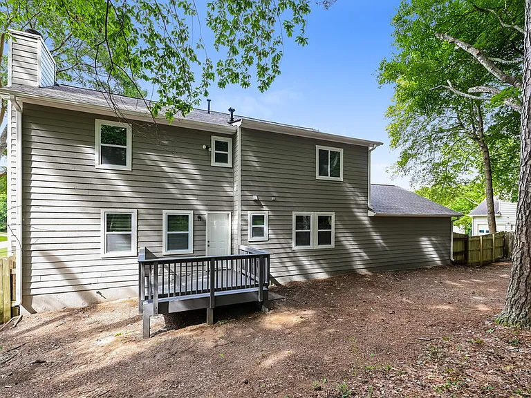 1910 Meadowchase Ct — Photo 21