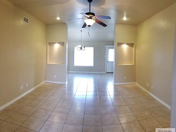 2nd image of 2467 Firenze St