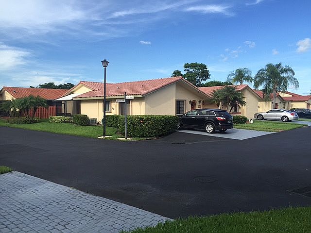 1st image of 9555 Sevilla Ln