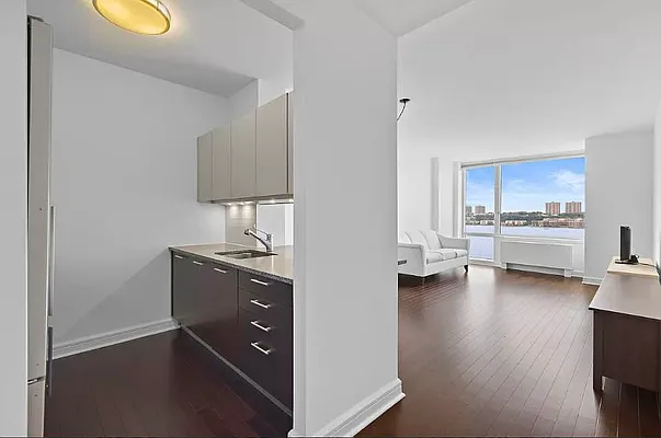 Rented by Nest Seekers International | media 10