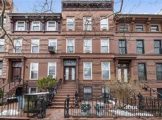 186 Vernon Ave, Brooklyn, NY 11206