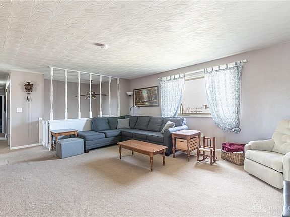 3rd image of 654 Benavides Dr