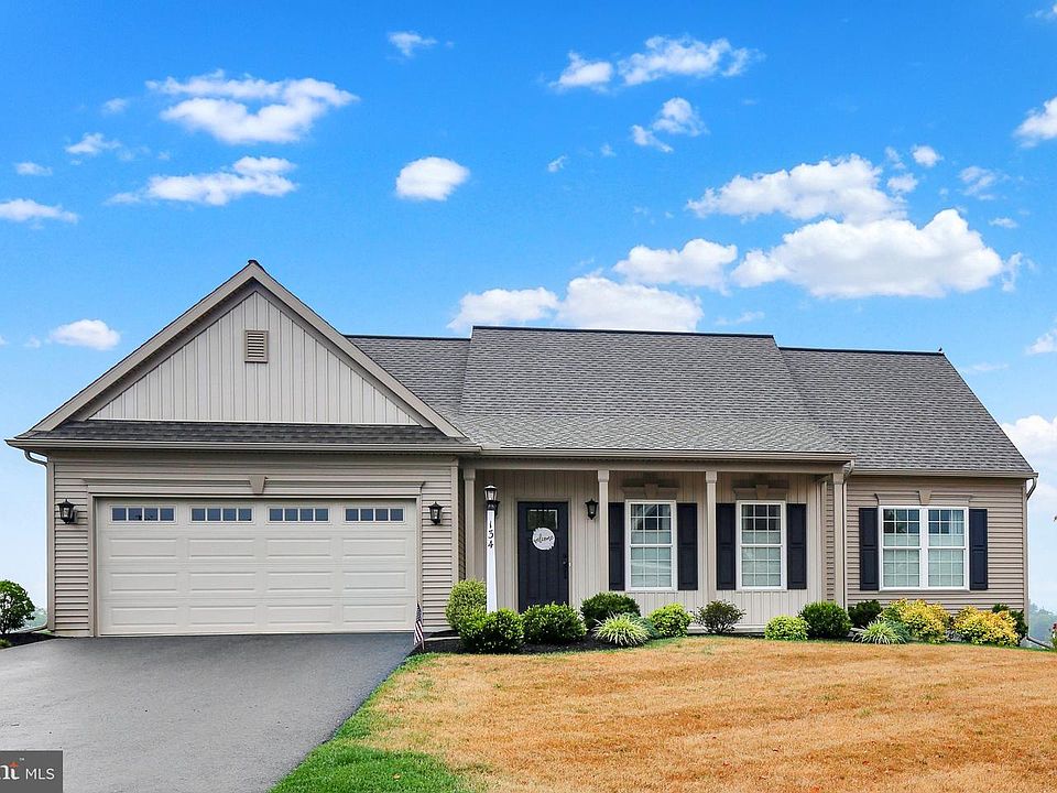 1st image of 134 Rosebush Ct