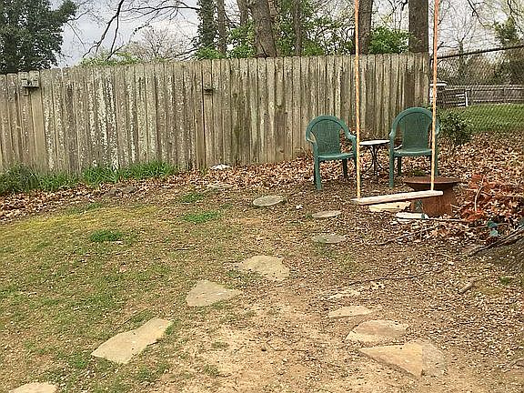 Backyard Entertaining Area