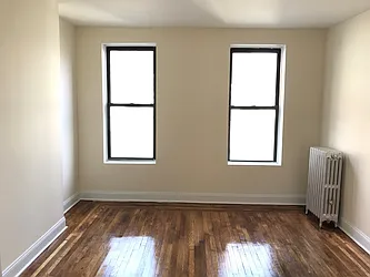 Rented by R New York