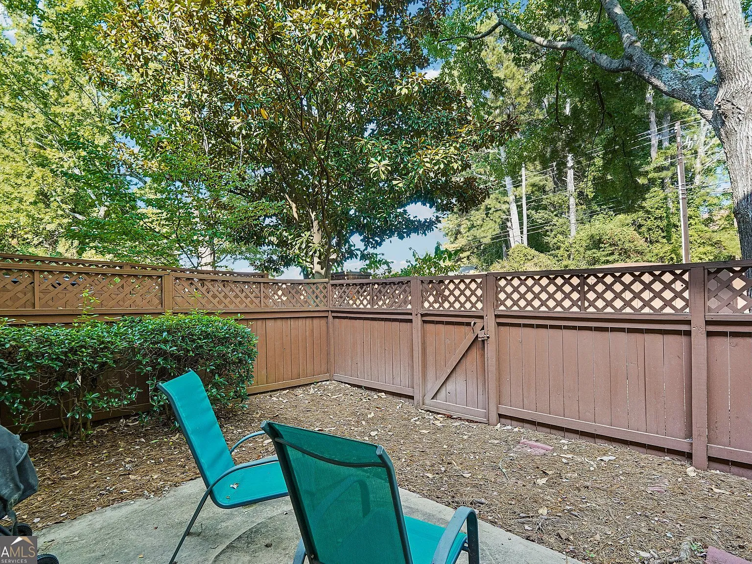 3 bed, 2.5 bath, 2094 sqft, $2,700 — Photo 4