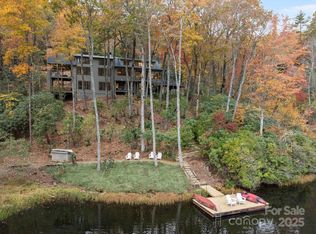 95 Cardinal Trce, Lake Toxaway, NC 28747