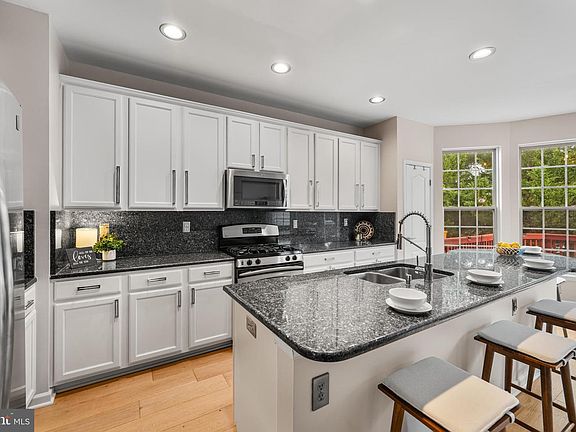 2nd image of 6735 Applemint Ln