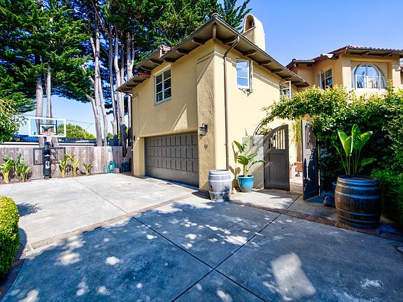 Large Driveway with bball hoop