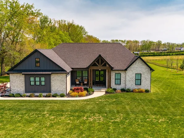 217 Shun Pike, Cottontown, TN 37048