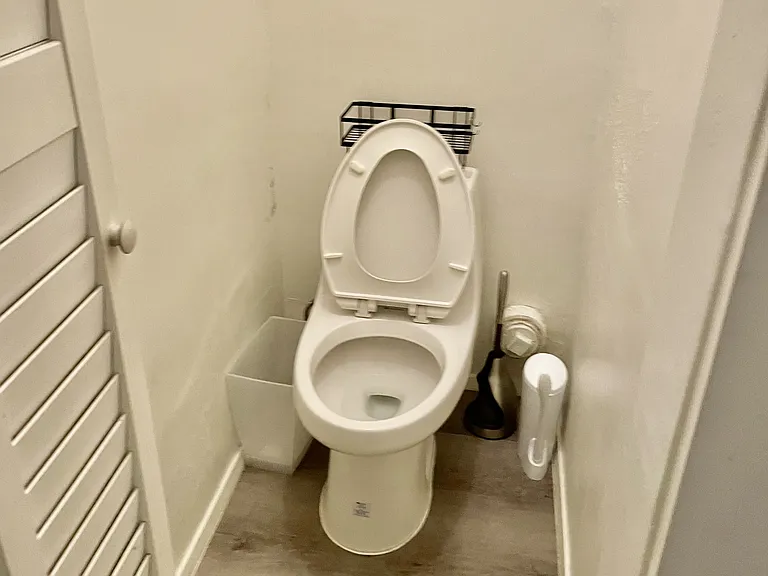 547 Gayley Ave #18 — Photo 9