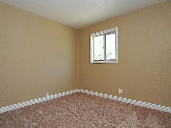 5th image of 1353 S Quieto Ct