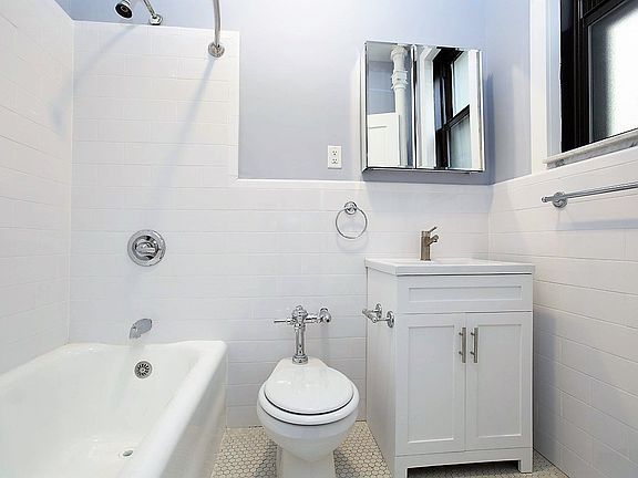 4th image of 600 Amsterdam Ave #7H