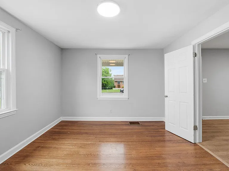 1625 Padbury Ave SE — Photo 9