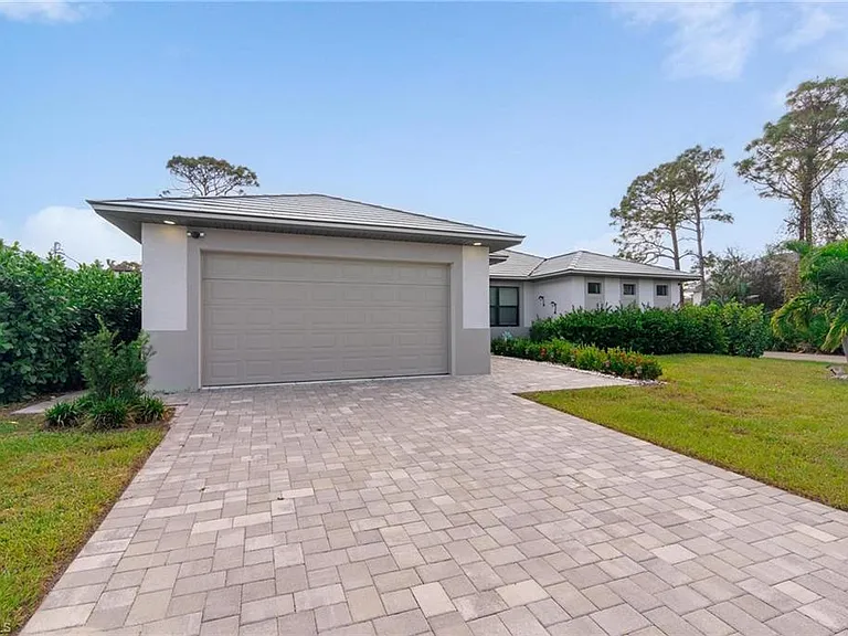 4665 Key Largo Ln — Photo 26