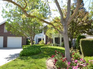 10685 N Coronado Cir, Fresno, CA 93730