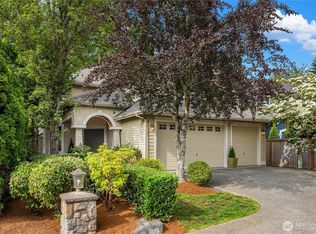 27422 SE 8th Pl, Sammamish, WA 98075