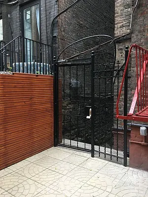 Rented by Compass | media 9