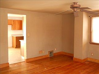 3rd image of 130 E River St