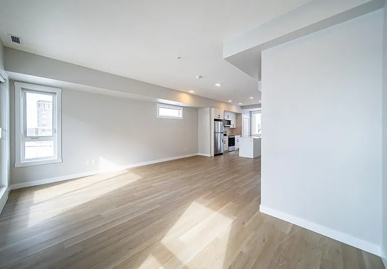 3870 Market St SE — Photo 7