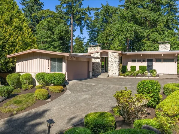 10704 Country Club Lane S, Burien, WA 98168