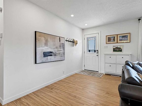 3rd image of 8007 N 36th Ave NW