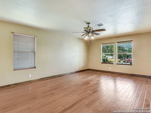 4th image of 236 Katie Ct