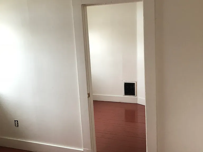 109 Olive St #3 — Photo 3