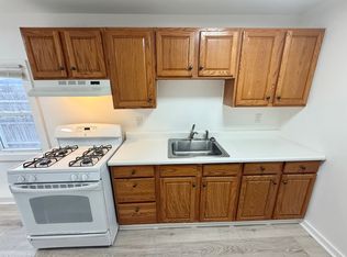 25 13th St UNIT E, Watervliet, NY 12189