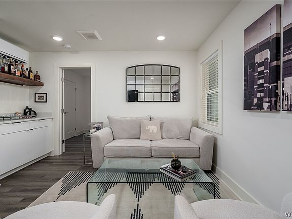 5th image of 500 Grace St #206