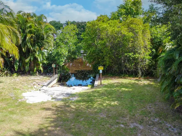 195 SW Cabana Point Circle, Stuart, FL 34994