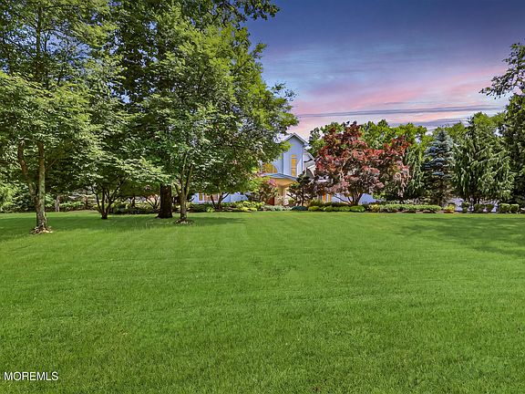3rd image of 1591 Beaver Hollow Drive