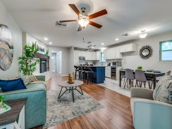 405 Dickey Dr, Euless, TX 76040
