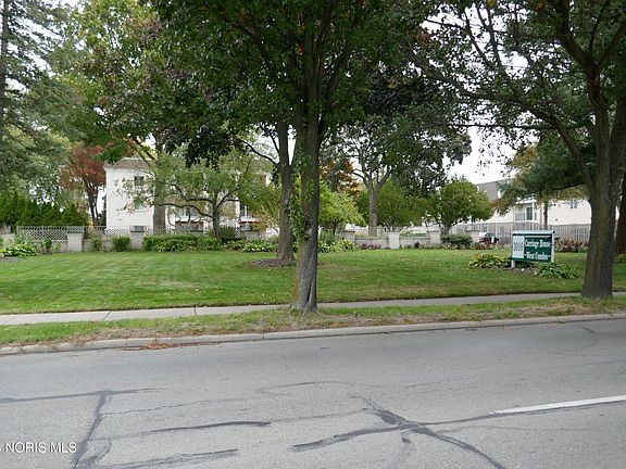 3rd image of 3010 W Central Ave Unit 115