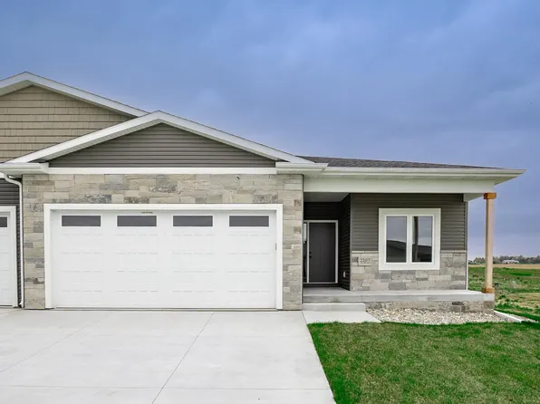 2207 N 26th St, Norfolk, NE 68701