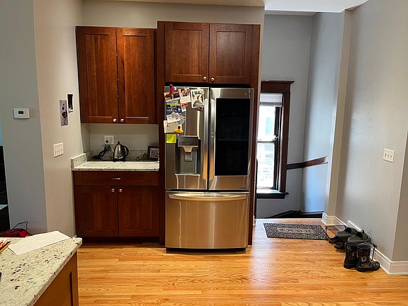 2nd image of 1538 N Oakley Blvd #3
