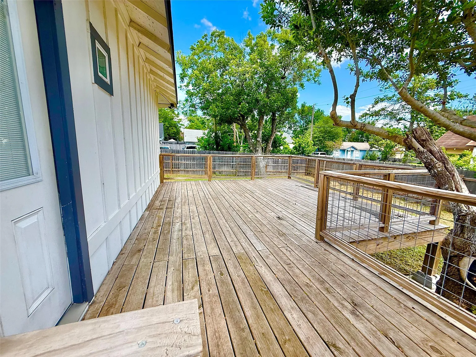 3 bed, 2.0 bath, 1619 sqft, $2,000 — Photo 4