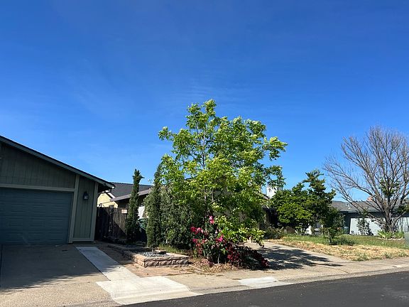 3rd image of 113 Cherri Lynn Ave