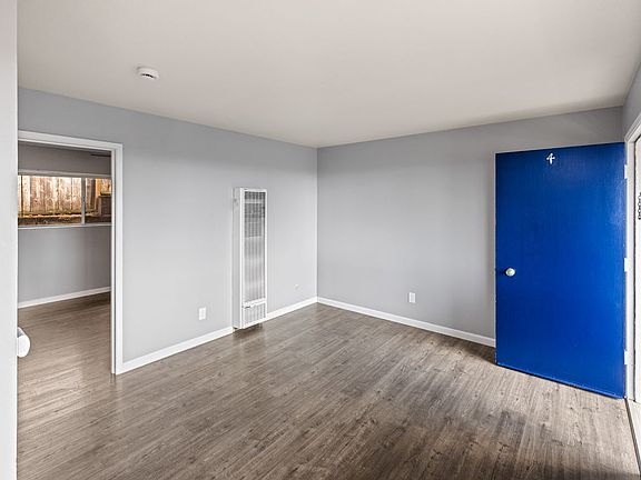 4th image of 845 Lyndon St #4